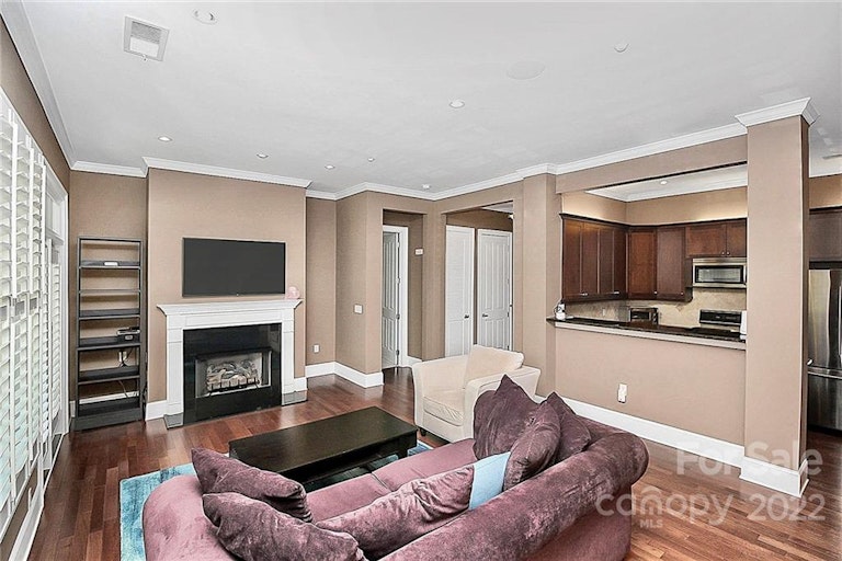 Photo 5 of 20 - 5425 Closeburn Rd #104, Charlotte, NC 28210