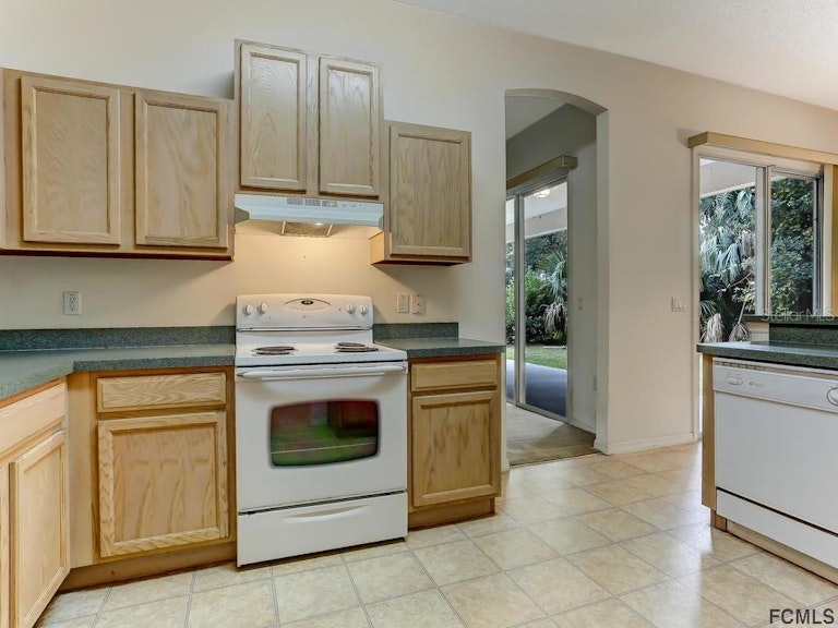Photo 4 of 43 - 8 Pine Cedar Dr, Palm Coast, FL 32164