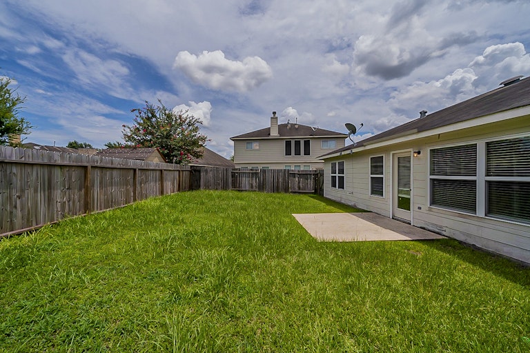 Photo 33 of 36 - 12810 Candlewood Glen Ln, Houston, TX 77014