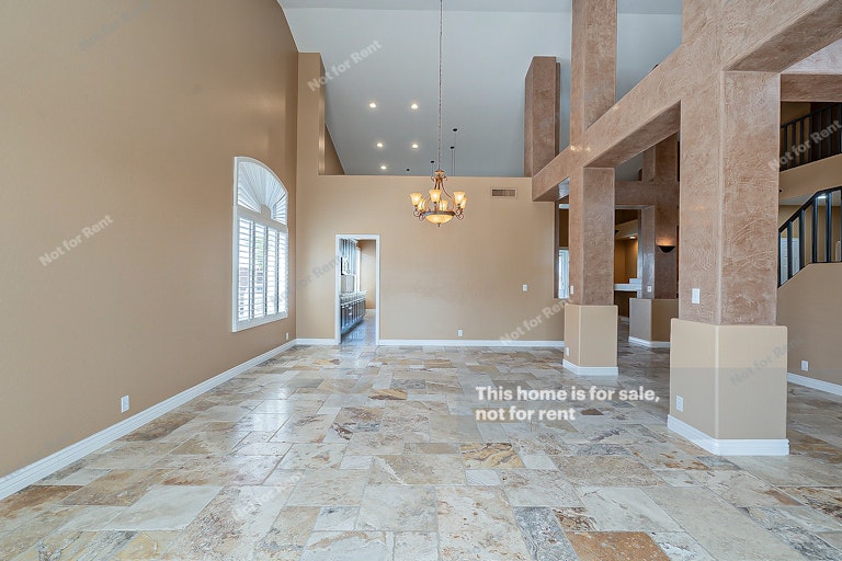Photo 14 of 36 - 18718 N 62nd Dr, Glendale, AZ 85308