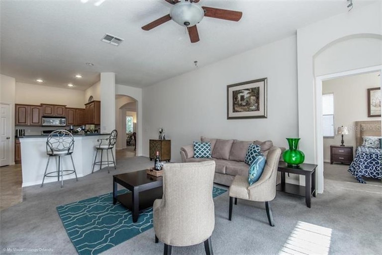 Photo 9 of 23 - 8416 Lake Waverly Ln, Orlando, FL 32829
