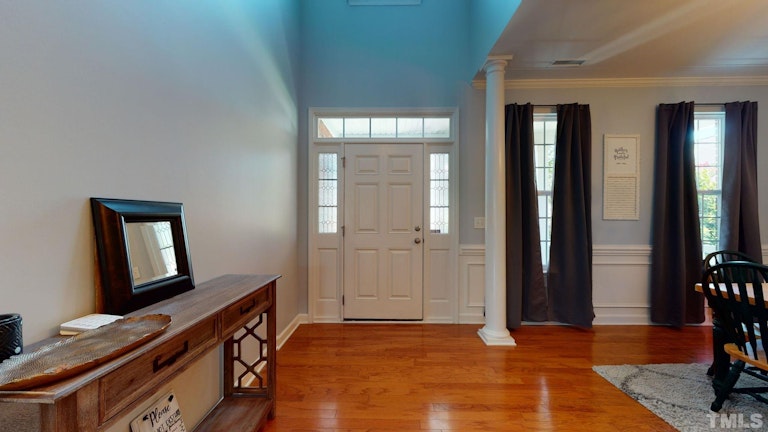 Photo 3 of 40 - 6209 Sparkling Brook Dr, Raleigh, NC 27616