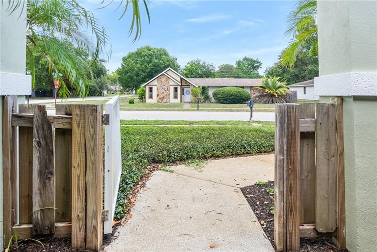 Photo 12 of 50 - 2982 Enisgrove Dr, Palm Harbor, FL 34683