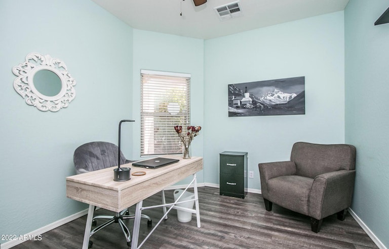 Photo 7 of 24 - 12946 N 88th Dr, Peoria, AZ 85381