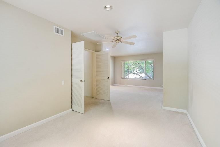 Photo 29 of 35 - 106 Hartnell Pl, Sacramento, CA 95825
