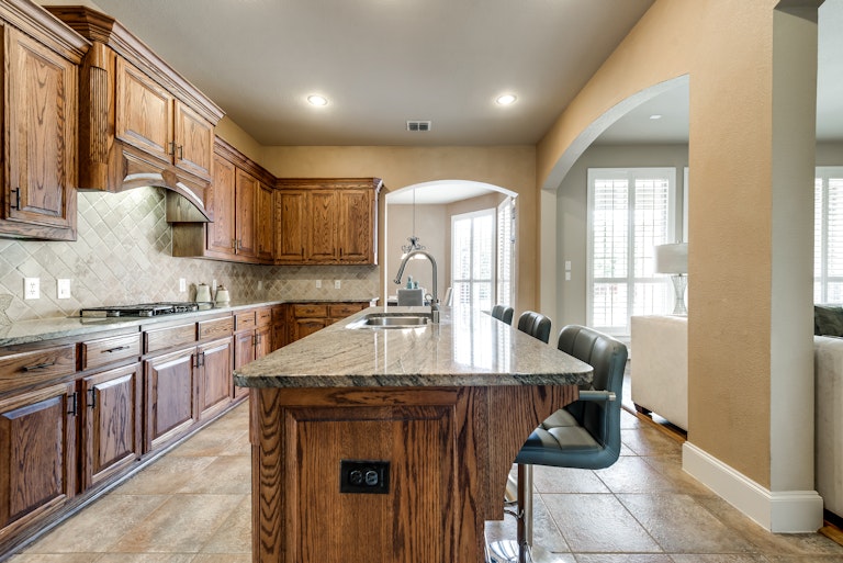 Photo 8 of 32 - 1640 San Andres Dr, Frisco, TX 75033