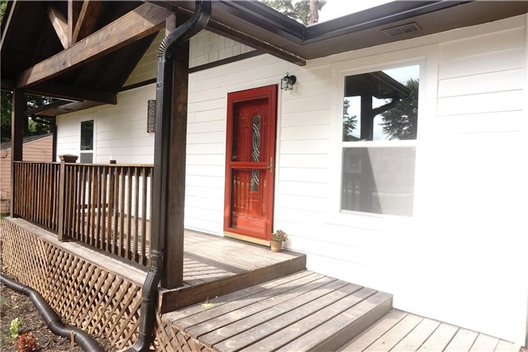 Photo 3 of 17 - 6161 Edward St, Atlanta, GA 30340