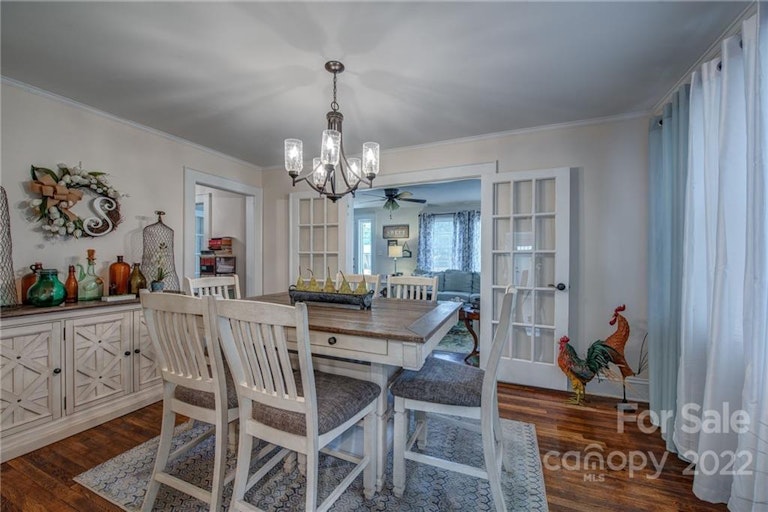 Photo 10 of 22 - 502 W Trade St, Dallas, NC 28034
