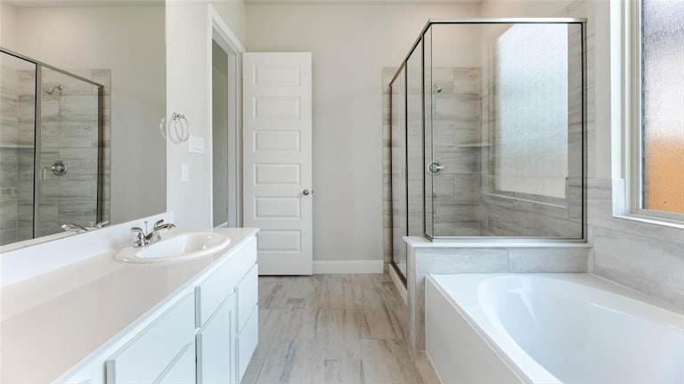 Photo 16 of 28 - 2260 High Plain Ln, Waxahachie, TX 75167