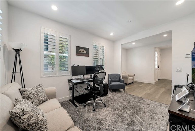 Photo 18 of 48 - 565 S Motif St, Anaheim, CA 92805