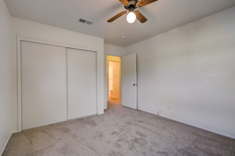Photo 16 of 23 - 541 W D St S, Dixon, CA 95620