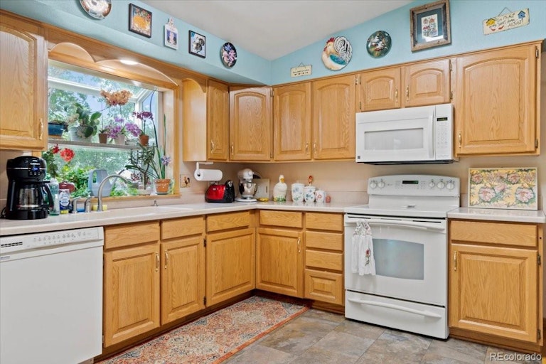 Photo 9 of 31 - 8553 Gray Ct, Arvada, CO 80003