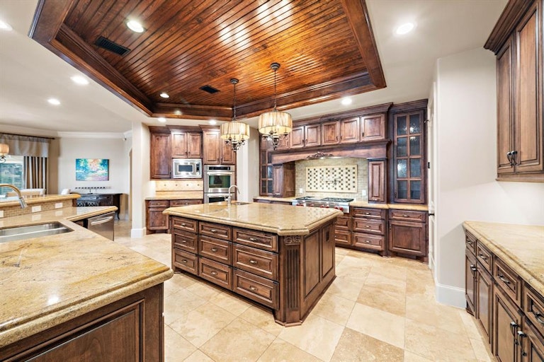 Photo 21 of 41 - 12 Retreat Blvd, Richmond, TX 77469