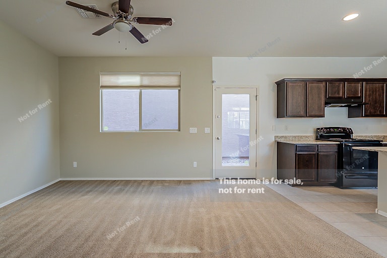 Photo 11 of 21 - 2826 N 73rd Dr, Phoenix, AZ 85035