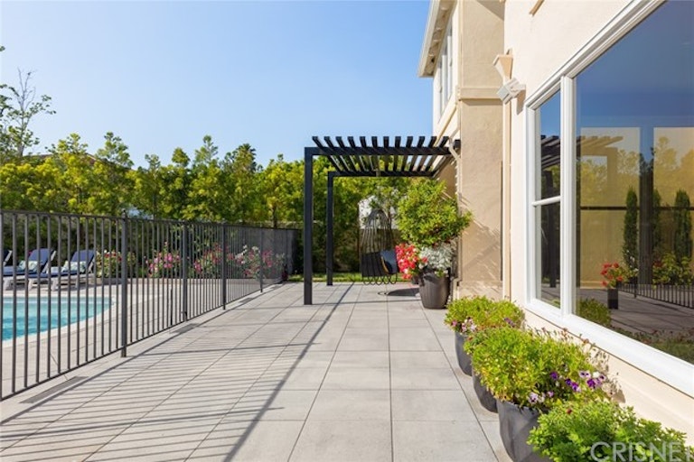 Photo 48 of 75 - 10749 Baile Ave, Chatsworth, CA 91311
