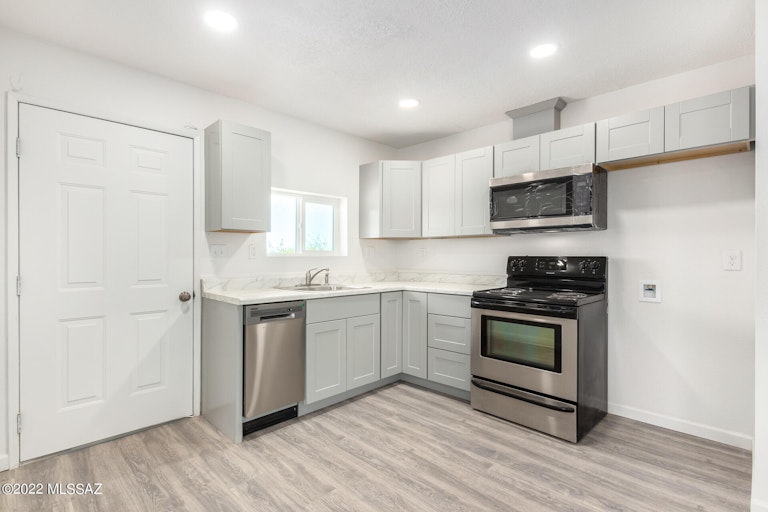 Photo 6 of 23 - 13860 E Fire Dancer Rd, Vail, AZ 85641