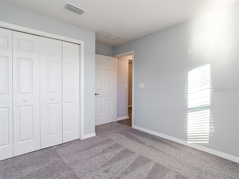 Photo 8 of 15 - 35502 Bellington Blvd, Zephyrhills, FL 33541