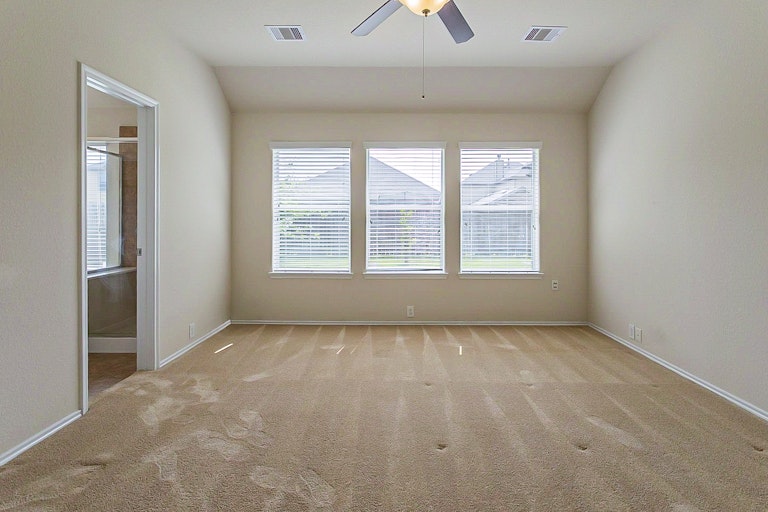 Photo 17 of 22 - 8210 Caldera Ln, Cypress, TX 77433