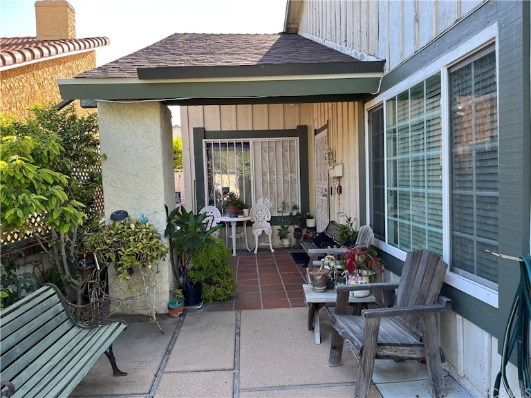 Photo 2 of 9 - 3102 S Townsend St, Santa Ana, CA 92704