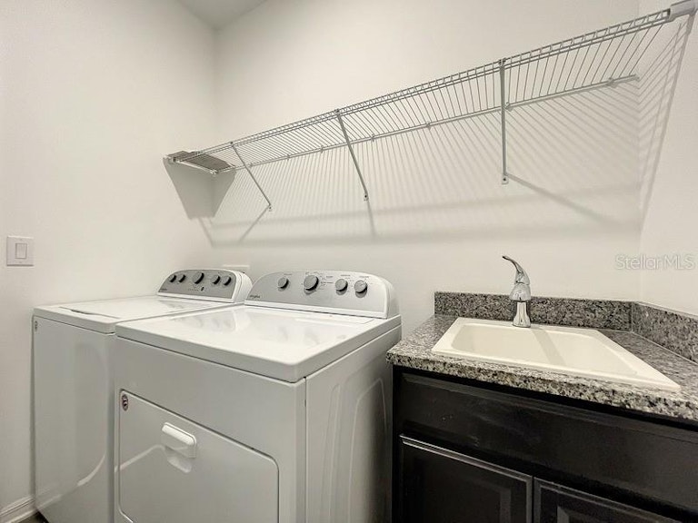 Photo 33 of 37 - 10639 Cardera Dr, Riverview, FL 33578