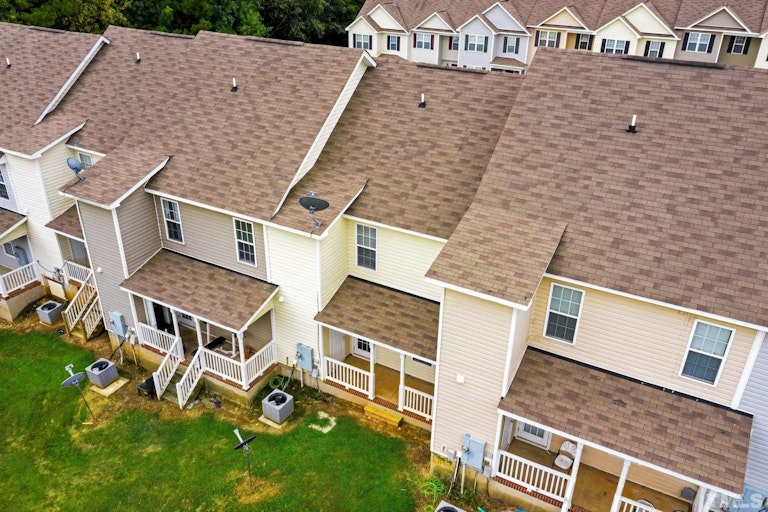 Photo 17 of 46 - 313 Whitehall Ct, Clayton, NC 27520