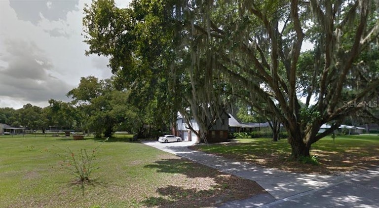 Photo 7 of 22 - 6111 Yates Rd, Lakeland, FL 33811