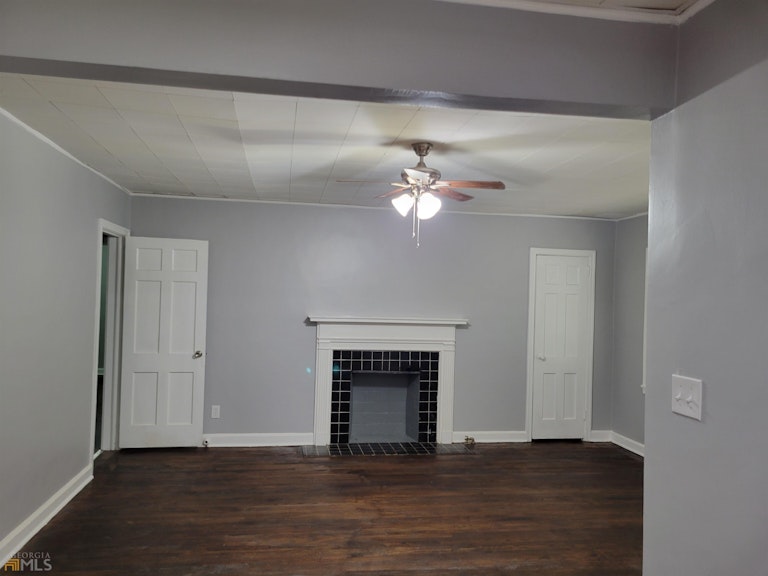 Photo 5 of 18 - 1860 Headland Dr, Atlanta, GA 30344
