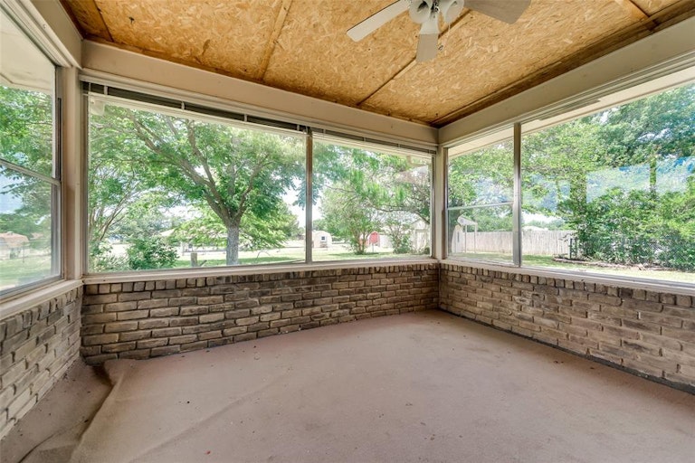 Photo 22 of 26 - 13 Lee Dr, Rockwall, TX 75032