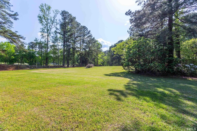 Photo 37 of 42 - 9312 N Manor Dr, Zebulon, NC 27597