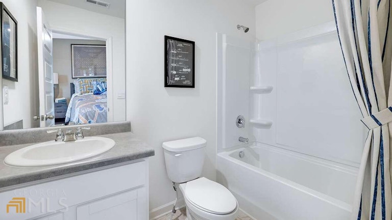 Photo 32 of 39 - 390 Faulkner St #173, Stockbridge, GA 30281