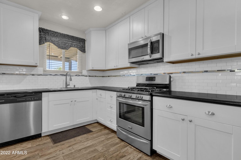 Photo 7 of 15 - 1312 W Amelia Ave, Phoenix, AZ 85013