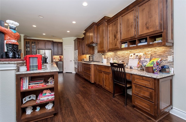 Photo 5 of 16 - 608 Caprock Canyon Trl, Georgetown, TX 78633