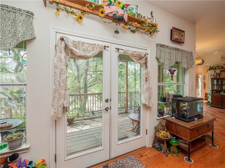 Photo 15 of 38 - 1304 Jewel Park Rd, Leander, TX 78645