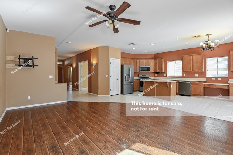 Photo 5 of 27 - 61025 E Eagle Heights Dr, Tucson, AZ 85739