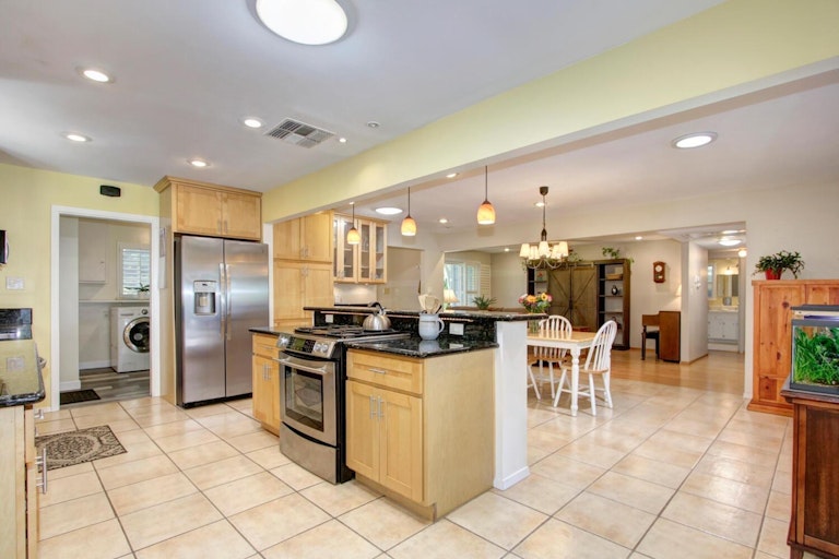 Photo 20 of 87 - 4501 Moddison Ave, Sacramento, CA 95819