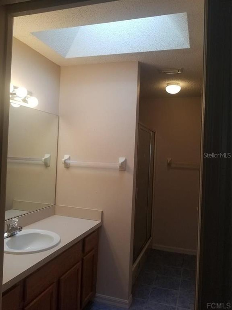 Photo 10 of 16 - 2 Regina Ln, Palm Coast, FL 32164