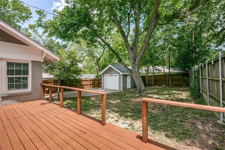 Photo 22 of 27 - 1408 S Clinton Ave, Dallas, TX 75224