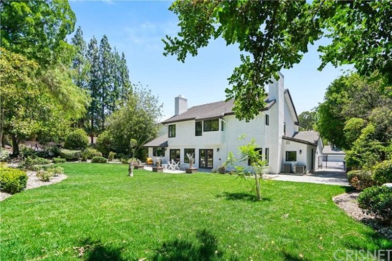 Photo 38 of 43 - 11905 Andasol Ave, Granada Hills, CA 91344