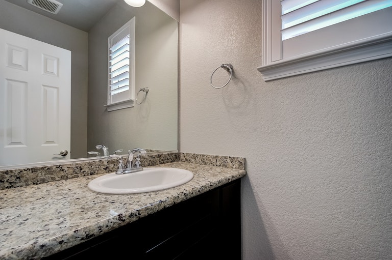 Photo 18 of 28 - 2078 River Wood Dr, Marysville, CA 95901