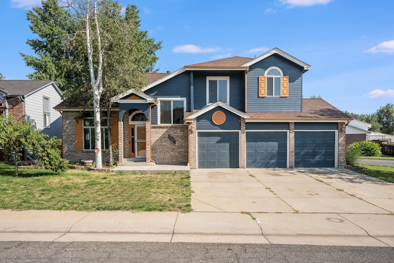 Photo 1 of 19 - 11345 W 67th Pl, Arvada, CO 80004