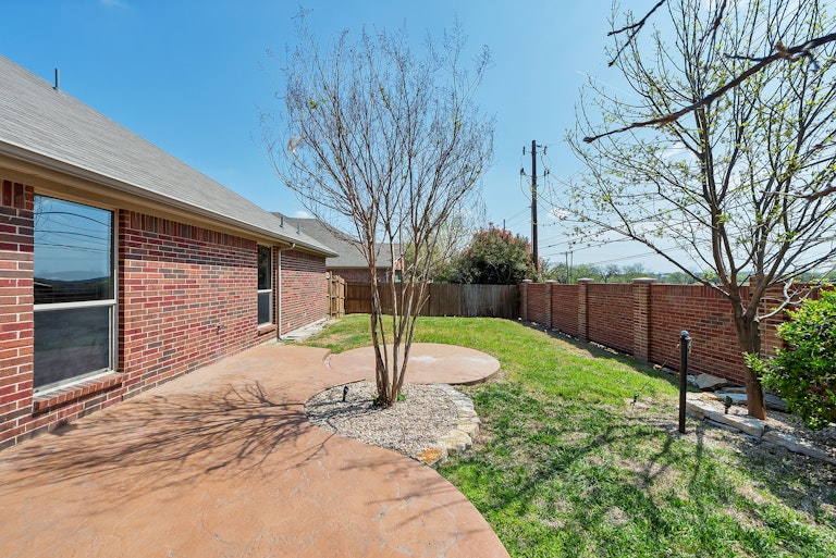 Photo 23 of 25 - 5532 Chinkapin Ln, Fort Worth, TX 76244
