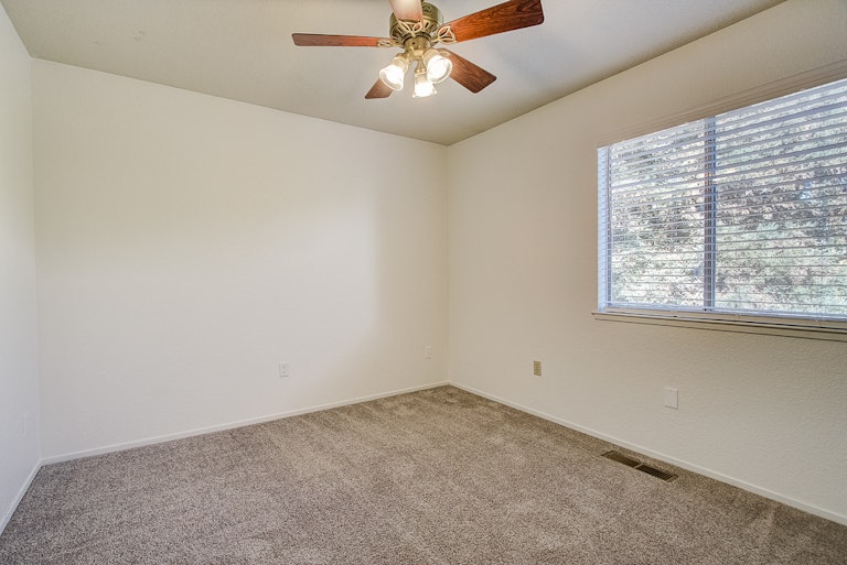 Photo 27 of 36 - 1708 Branchwood Cir, Modesto, CA 95355
