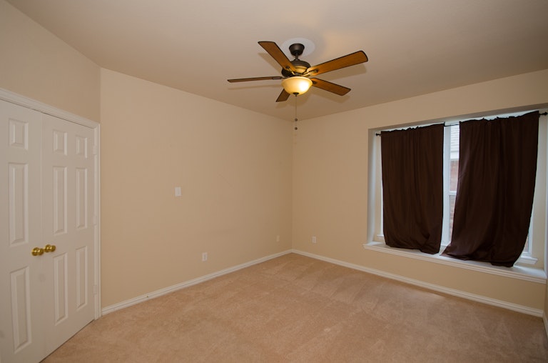 Photo 28 of 43 - 9714 Pinehurst Dr, Rowlett, TX 75089