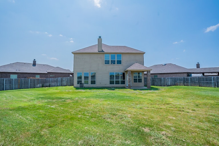 Photo 7 of 29 - 11112 Dunlavin Ct, Haslet, TX 76052
