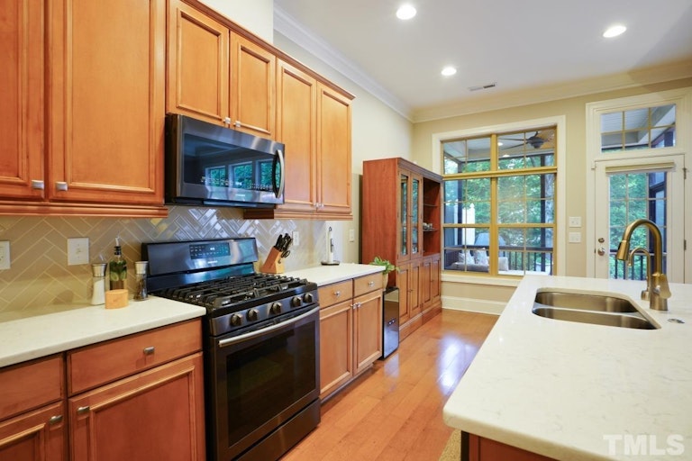 Photo 19 of 41 - 309 Sunstone Dr, Cary, NC 27519
