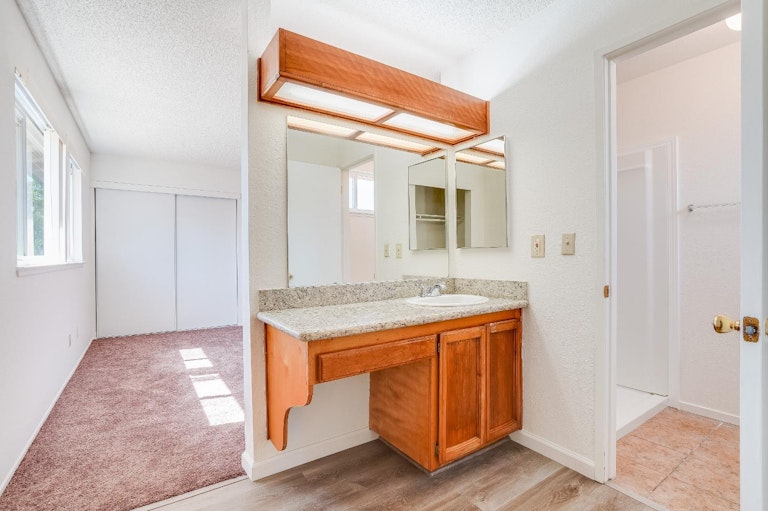 Photo 22 of 36 - 4636 Baywind Dr, Sacramento, CA 95838