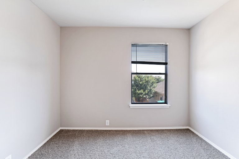 Photo 23 of 25 - 4128 Macy Ln, Fort Worth, TX 76244