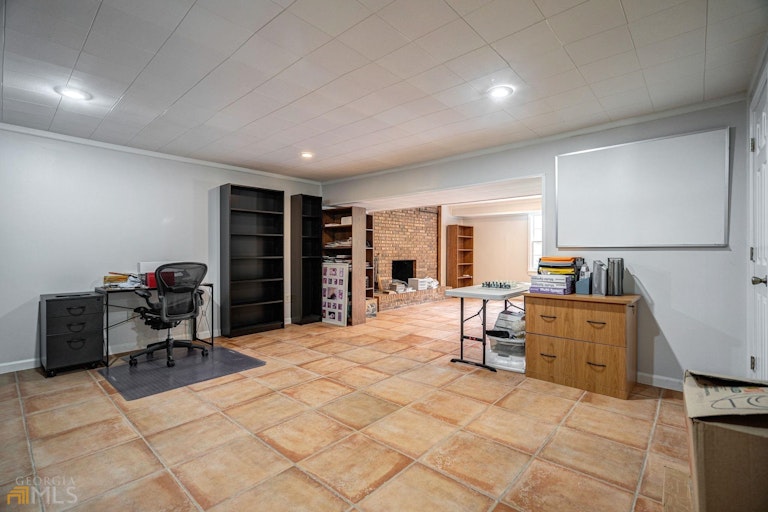 Photo 44 of 81 - 797 Oxford Ct SW, Lilburn, GA 30047