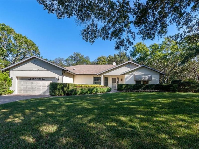 Photo 1 of 25 - 6079 Ravenwood Dr, Sarasota, FL 34243