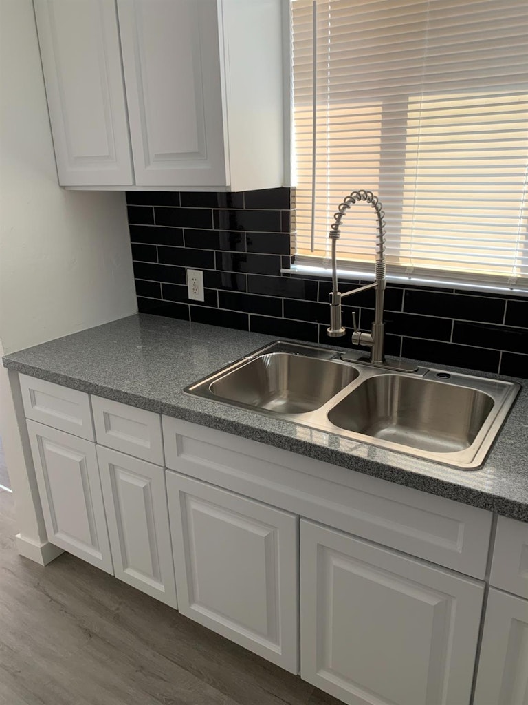 Photo 13 of 69 - 3736 Natoma Way, Sacramento, CA 95838